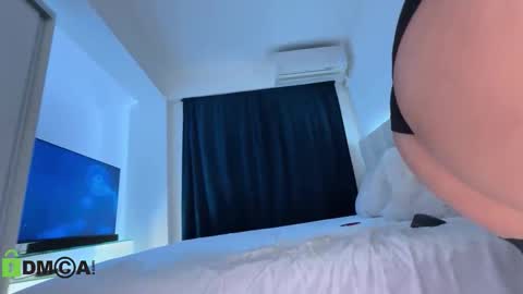 ScarlettAndTom online show from September 21, 8:46 pm