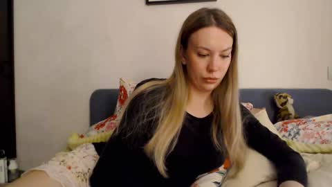 Scarlett online show from December 4, 6:40 pm