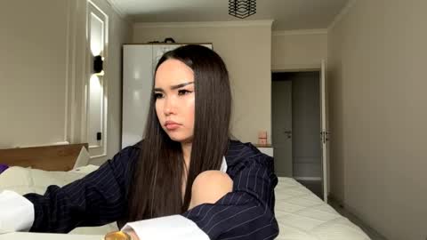 scarlettleszczynski online show from April 21, 12:12 pm