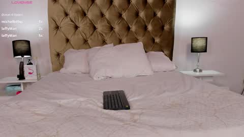 scarlett online show from December 18, 10:16 pm