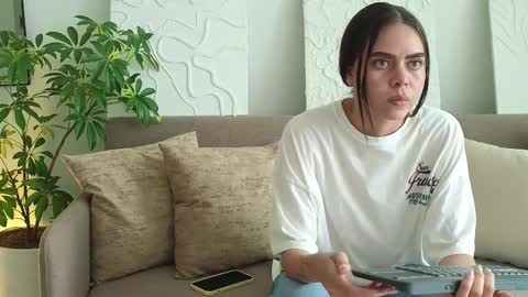 Snapshot of scarlletfoxx chatting on September 28, 9:24 pm SCARLLET online show from September 28, 9:24 pm