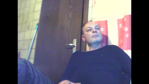 schnibschnab online show from January 12, 3:35 am