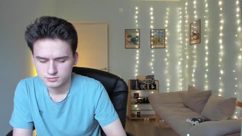 Thomas brunette and Alex blond online show from December 29, 2:21 pm