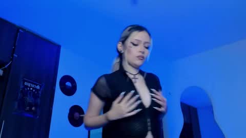 Goddess online show from March 25, 3:13 am