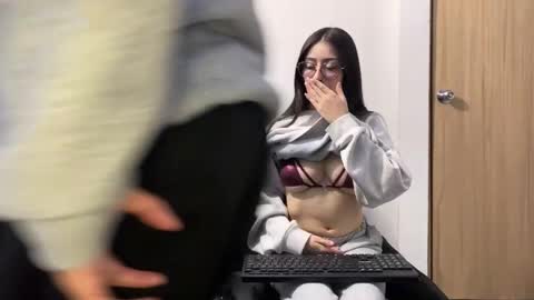 DarkScorpion online show from April 8, 12:46 am