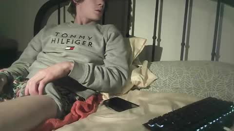 Snapshot of sdseventy chatting on February 5, 3:55 am ObvHype online show from February 5, 3:55 am