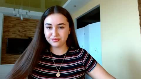 Elizabeth  online show from May 6, 9:37 am