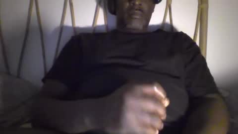 Snapshot of seanbaptiste chatting on February 11, 8:37 am Idris online show from February 11, 8:37 am