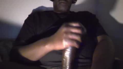 Snapshot of seanbaptiste chatting on February 26, 12:52 am Idris online show from February 26, 12:52 am