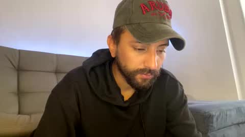 Snapshot of seanpablosanz chatting on September 17, 3:15 pm Sean pablo Sanz online show from September 17, 3:15 pm