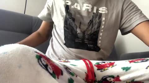 Snapshot of seanpablosanz chatting on December 9, 11:58 am Sean pablo Sanz online show from December 9, 11:58 am
