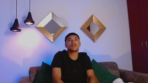 Sean online show from March 31, 12:33 am