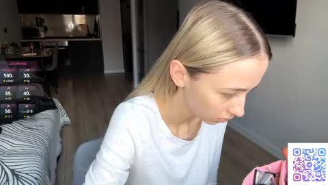 Kate online show from April 13, 2:32 pm