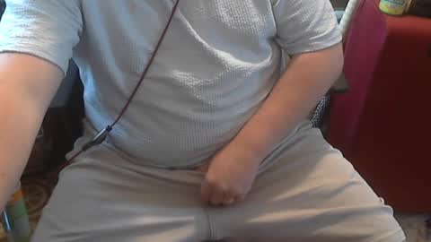 Snapshot of seathrough chatting on October 8, 7:58 am Falco J online show from October 8, 7:58 am