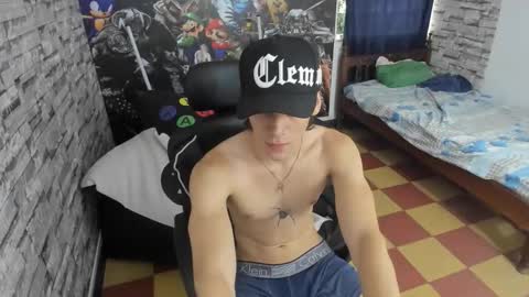 sebas jusa online show from April 12, 12:53 pm