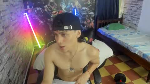 sebas jusa online show from April 17, 1:02 pm