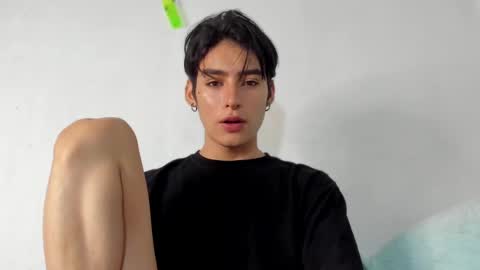 sebastian online show from December 4, 2:03 am