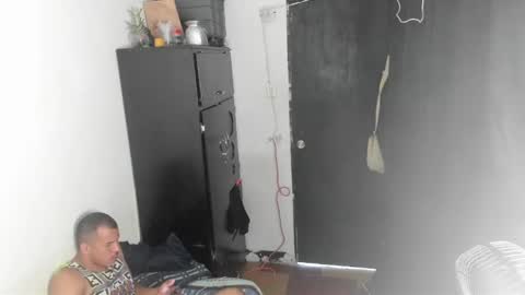 Snapshot of sebastianp13 chatting on December 6, 3:06 pm sebatian palacios online show from December 6, 3:06 pm