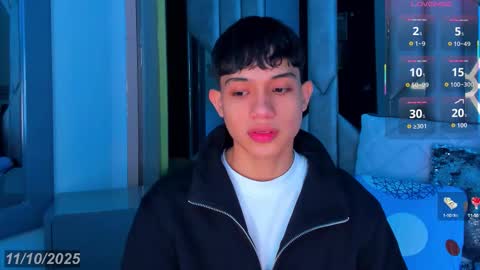 Snapshot of sebax_00 chatting on October 11, 8:34 pm Sebastian online show from October 11, 8:34 pm