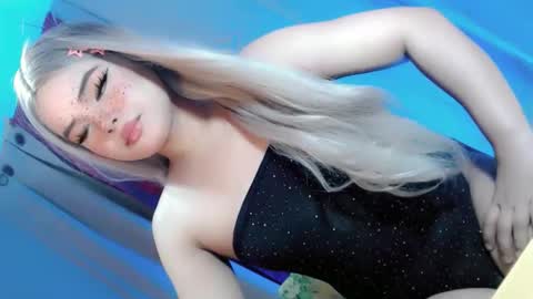 kwen online show from March 16, 3:38 pm