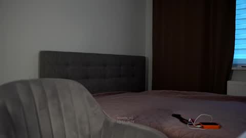 Eliz online show from November 12, 2:52 pm