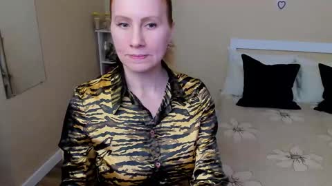 seductive_foxy_ online show from September 26, 8:33 am