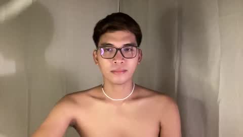 Snapshot of seductive_william chatting on October 4, 3:10 pm William online show from October 4, 3:10 pm