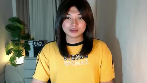 Deluxe online show from March 8, 8:51 am