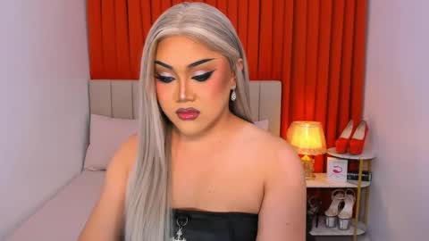 Natalie Mefford online show from March 11, 10:42 pm