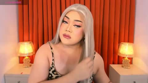 Natalie Mefford online show from February 27, 12:23 pm