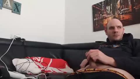 Sebastian online show from March 8, 9:24 am