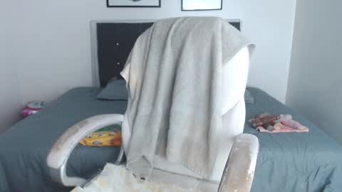 Selena online show from September 18, 5:50 pm