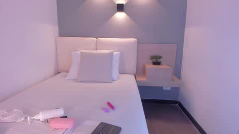 Selena online show from November 7, 11:12 am