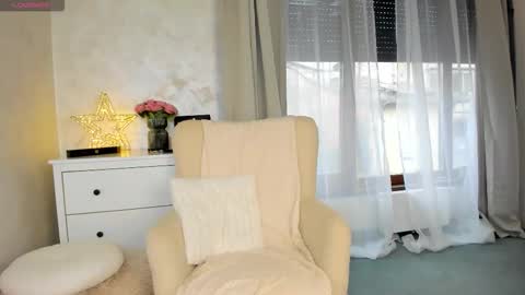 Selena online show from March 22, 10:19 am