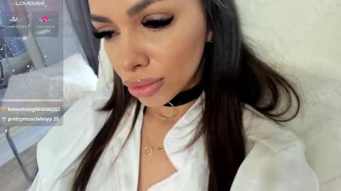 Selena online show from March 7, 12:01 pm