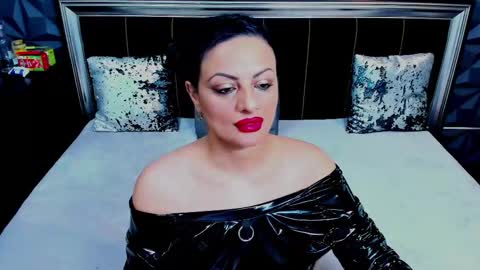 Selene online show from March 1, 5:09 am