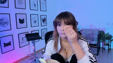 Selena ntmy online show from February 22, 12:40 pm