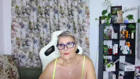 Selenna online show from January 22, 6:52 pm