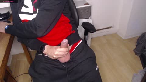 Snapshot of selfsuckermbb chatting on December 1, 6:54 pm selfsuckermbb online show from December 1, 6:54 pm