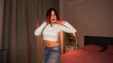 Elizabeth online show from November 19, 3:44 pm