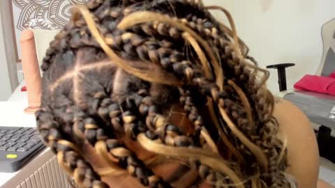 Selket online show from February 3, 1:51 pm