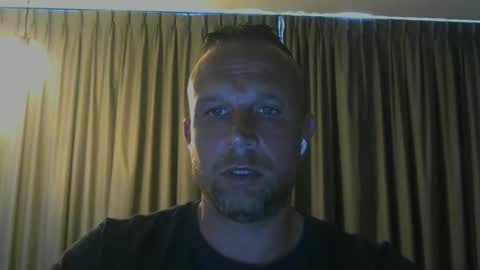 sence08 online show from April 18, 2:52 pm