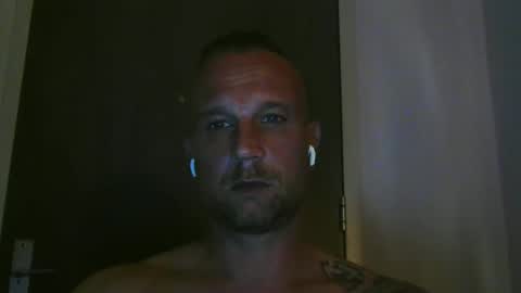 sence08 online show from November 10, 3:42 am