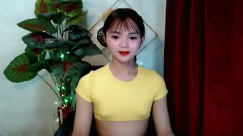 sensational_yeng online show from December 3, 5:02 pm