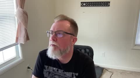 Daddy Dave online show from December 6, 6:22 pm