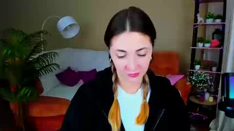 sensitiveheartt online show from January 15, 11:41 am