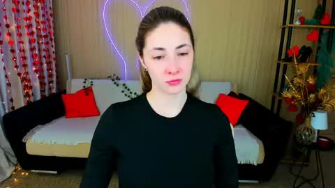 sensitiveheartt online show from March 22, 7:18 pm