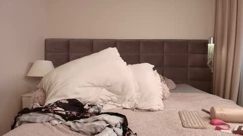 Jasmine online show from November 22, 12:47 pm