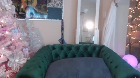 V online show from February 2, 12:09 am