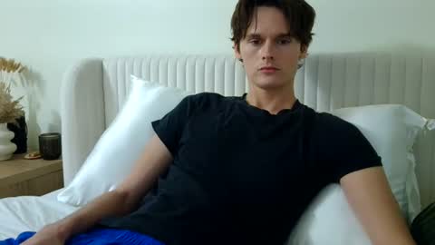 Cam online show from June 20, 10:32 am